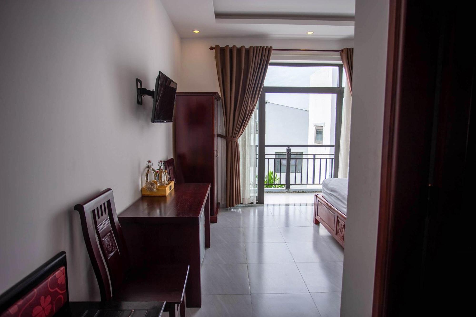King Room Garden View