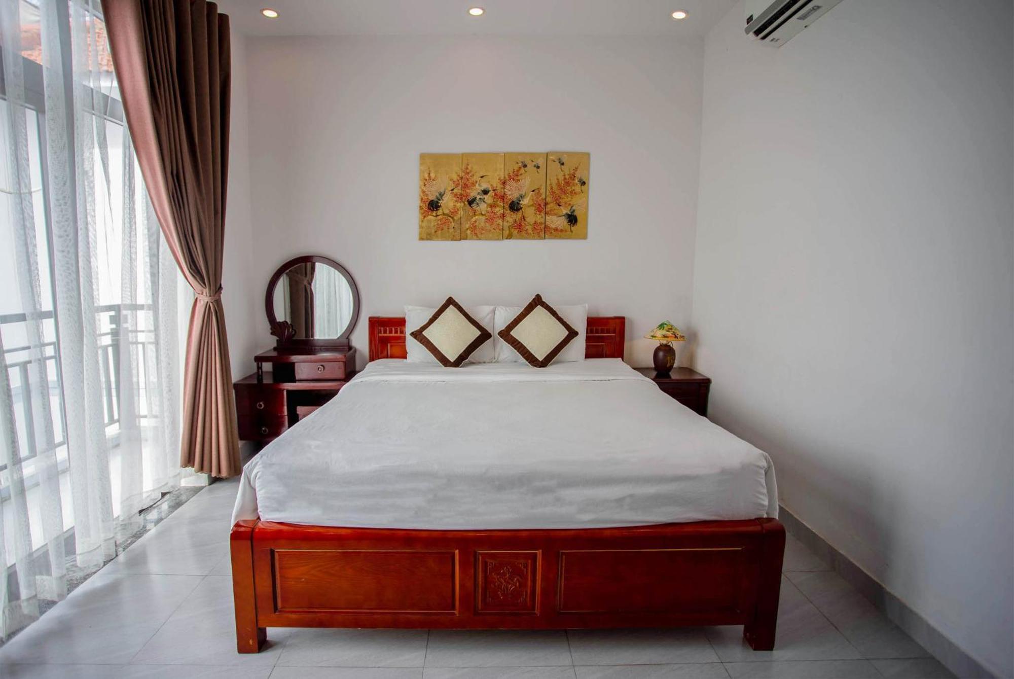 King Room Garden View